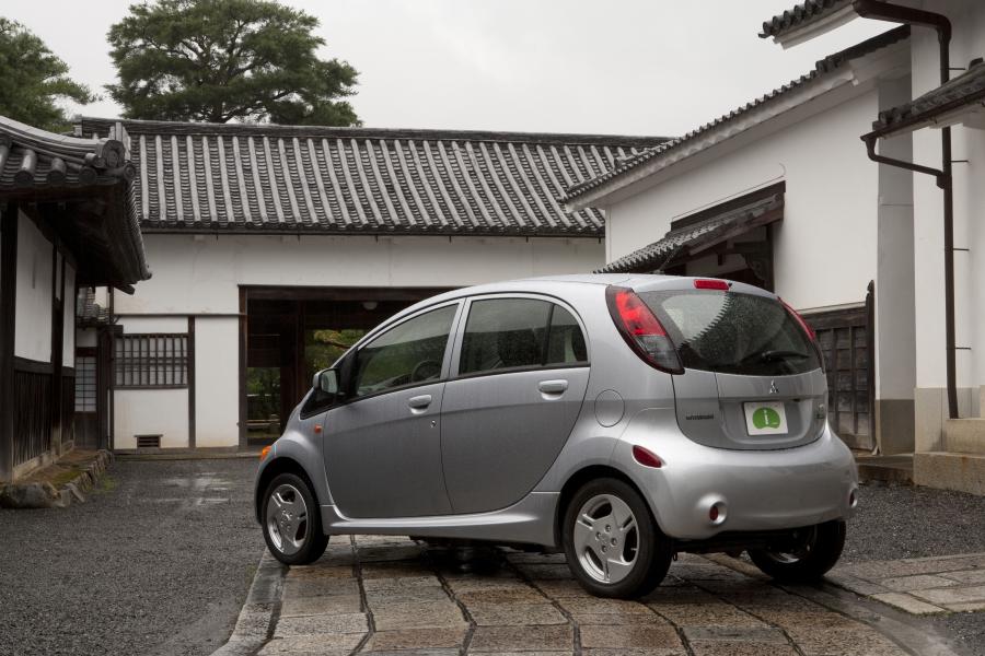  Mitsubishi i-MiEV 2012 года  (US) (фото 210 из 234)